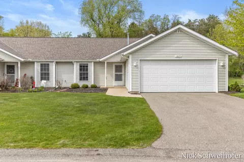11877 Willow Wood, Holland, MI 49424