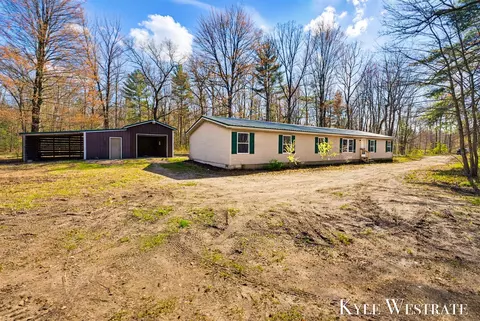9470 Schow, Holton, MI 49425