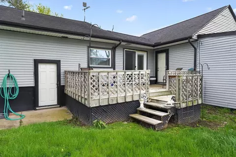 Exterior - 2750 Hamstead, Jackson, MI 49201 photo 4 of 9