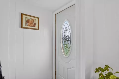 Entry Way - 2750 Hamstead, Jackson, MI 49201 photo 1 of 7