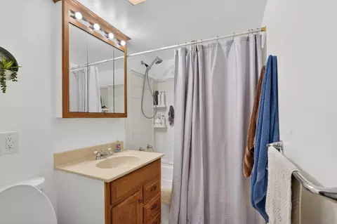 Bath - 2750 Hamstead, Jackson, MI 49201 photo 2 of 2