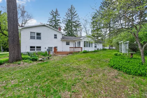 Exterior - 4721 Pin Oak, Jackson, MI 49201 photo 12 of 16