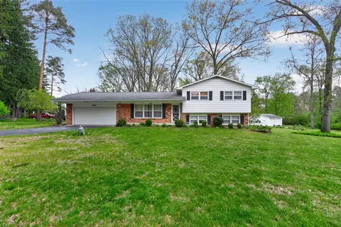 4721 Pin Oak, Jackson, MI 49201