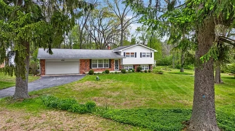 Exterior - 4721 Pin Oak, Jackson, MI 49201 photo 5 of 16