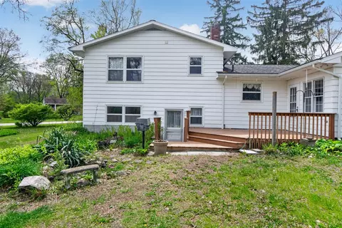Exterior - 4721 Pin Oak, Jackson, MI 49201 photo 9 of 16