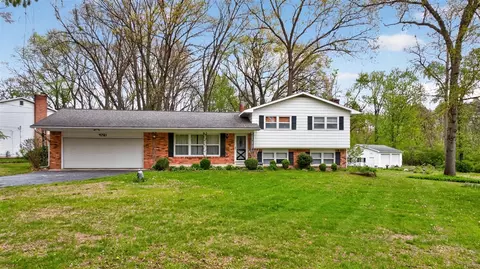 Exterior - 4721 Pin Oak, Jackson, MI 49201 photo 4 of 16
