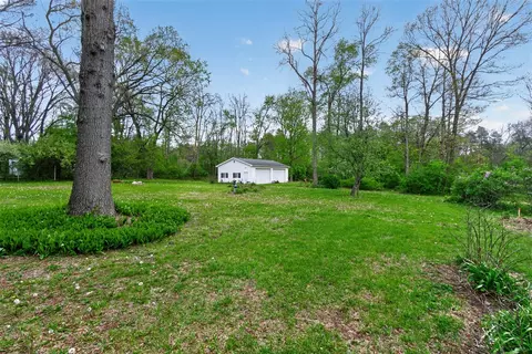 Exterior - 4721 Pin Oak, Jackson, MI 49201 photo 14 of 16