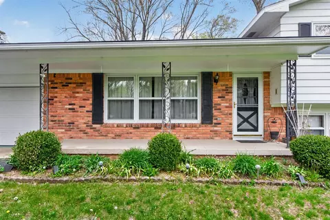 Exterior - 4721 Pin Oak, Jackson, MI 49201 photo 7 of 16