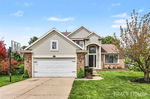 5453 Hartfield, Ada, MI 49301