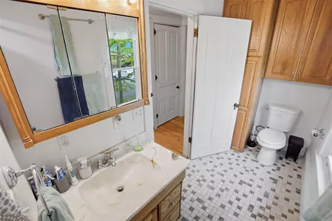 Bath - 127 W W Brg, Plainwell, MI 49080 photo 4 of 4