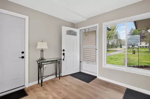 Entry Way - 2513 S Parma, Parma, MI 49269 photo 1 of 1