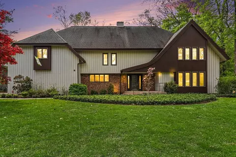 1415 Holiday, Portage, MI 49024