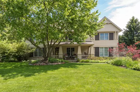 1820 Flowers Xing, Grand Rapids, MI 49525