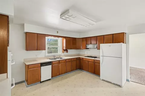 Kitchen - 311 Dutton, Eaton Rapids, MI 48827 photo 1 of 1