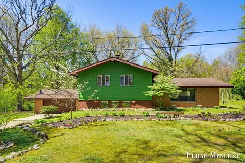 9670 Almena, Kalamazoo, MI 49009