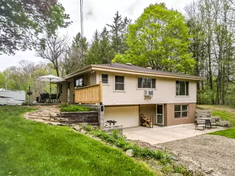 41341 County Road 665, Paw Paw, MI 49079
