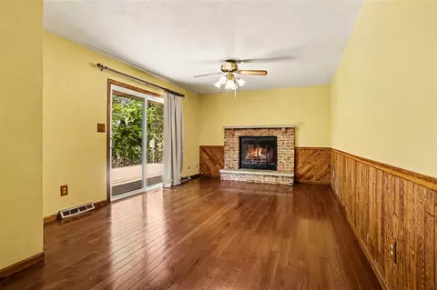 Living - 11621 M-216, Marcellus, MI 49067 photo 3 of 4