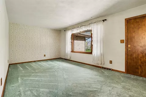 Living - 11621 M-216, Marcellus, MI 49067 photo 2 of 4