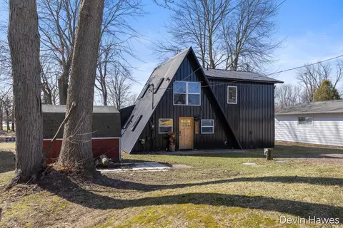 259 Ivason, Stanton, MI 48888