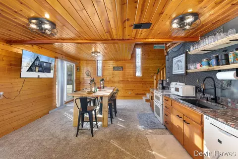 Kitchen - 259 Ivason, Stanton, MI 48888 photo 2 of 3