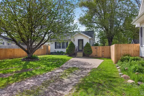 Exterior - 610 17th, Jackson, MI 49203 photo 1 of 8
