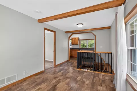 Entry Way - 610 17th, Jackson, MI 49203 photo 10 of 11