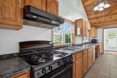 Kitchen - 610 17th, Jackson, MI 49203 photo 1 of 2
