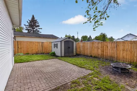 Exterior - 610 17th, Jackson, MI 49203 photo 3 of 8