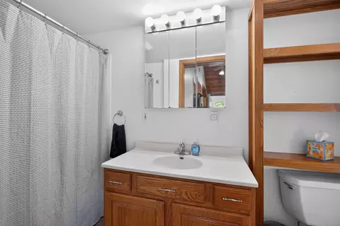 Bath - 610 17th, Jackson, MI 49203 photo 1 of 2