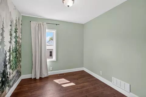 Bedroom - 610 17th, Jackson, MI 49203 photo 4 of 5