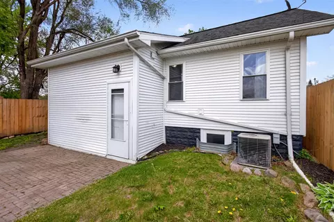 Exterior - 610 17th, Jackson, MI 49203 photo 6 of 8