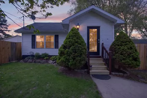 Exterior - 610 17th, Jackson, MI 49203 photo 5 of 8