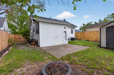 Exterior - 610 17th, Jackson, MI 49203 photo 7 of 8