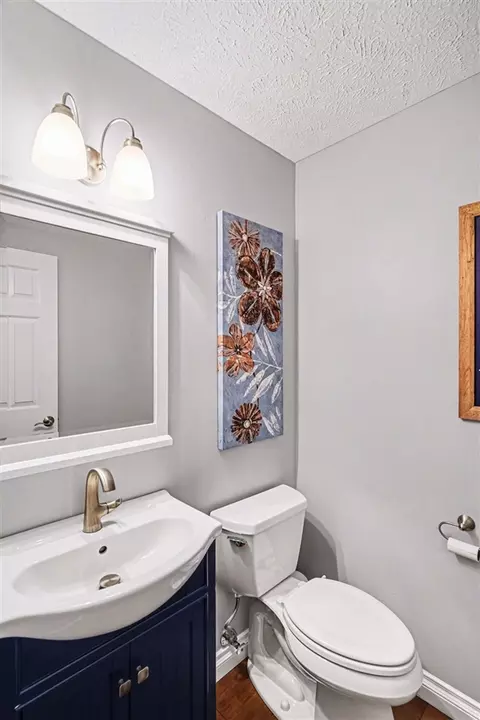 Bath - 7629 Setters Pointe, Brighton, MI 48116 photo 1 of 3