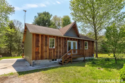 6550 102nd, South Haven, MI 49090