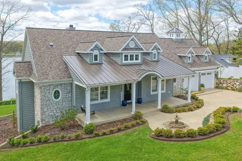Exterior - 58604 E Clear Lk, Three Rivers, MI 49093 photo 5 of 6
