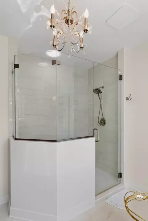 Bath - 58604 E Clear Lk, Three Rivers, MI 49093 photo 2 of 5