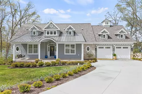 Exterior - 58604 E Clear Lk, Three Rivers, MI 49093 photo 2 of 6