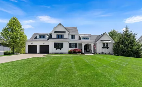 8020 Summerwood, Hudsonville, MI 49426