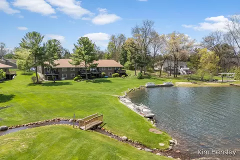 6641 Bella Vis, Rockford, MI 49341