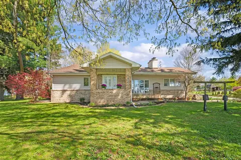 57802 92nd, Dowagiac, MI 49047