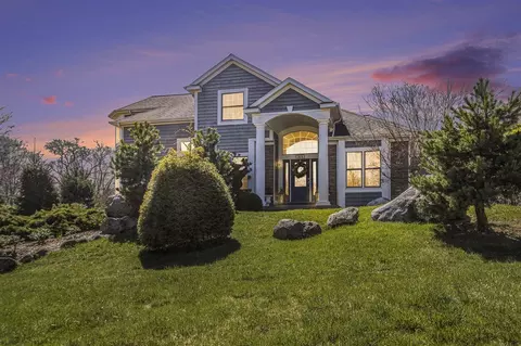 3975 Harbor Breeze, Norton Shores, MI 49441