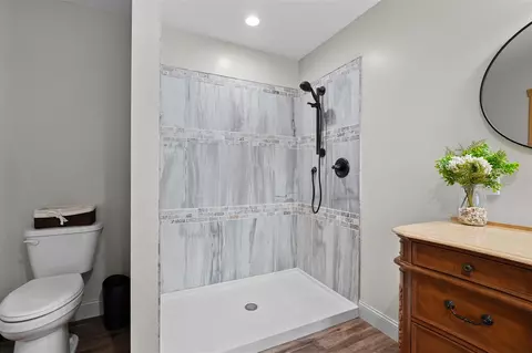 Bath - 9797 Graham, Plainwell, MI 49080 photo 3 of 6