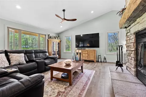 Living - 9797 Graham, Plainwell, MI 49080 photo 2 of 5