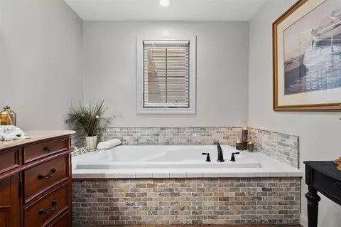 Bath - 9797 Graham, Plainwell, MI 49080 photo 2 of 6