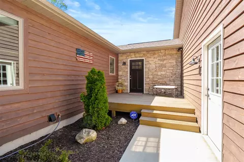 Exterior - 9797 Graham, Plainwell, MI 49080 photo 4 of 13