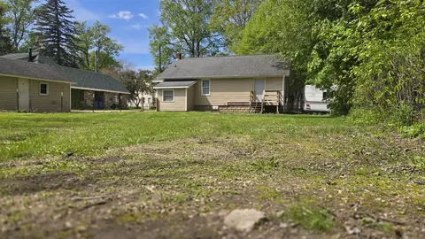 Exterior - 215 E Jane, Bellevue, MI 49021 photo 7 of 7