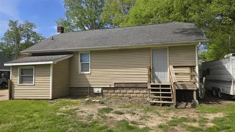 Exterior - 215 E Jane, Bellevue, MI 49021 photo 6 of 7