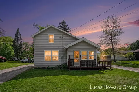 229 S Sherman, Sheridan, MI 48884