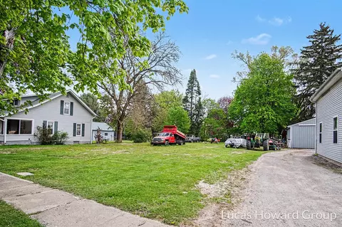 223 S Sherman, Sheridan, MI 48884